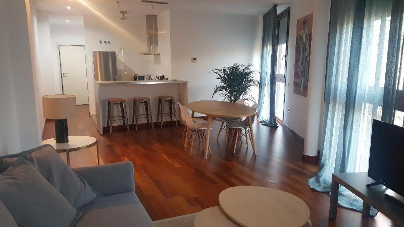 Appartement Azz Torre De La Plata Séville
